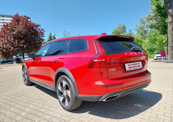 Volvo V60 Cross Country cena 136900 przebieg: 116259, rok produkcji 2019 z Puszczykowo małe 301